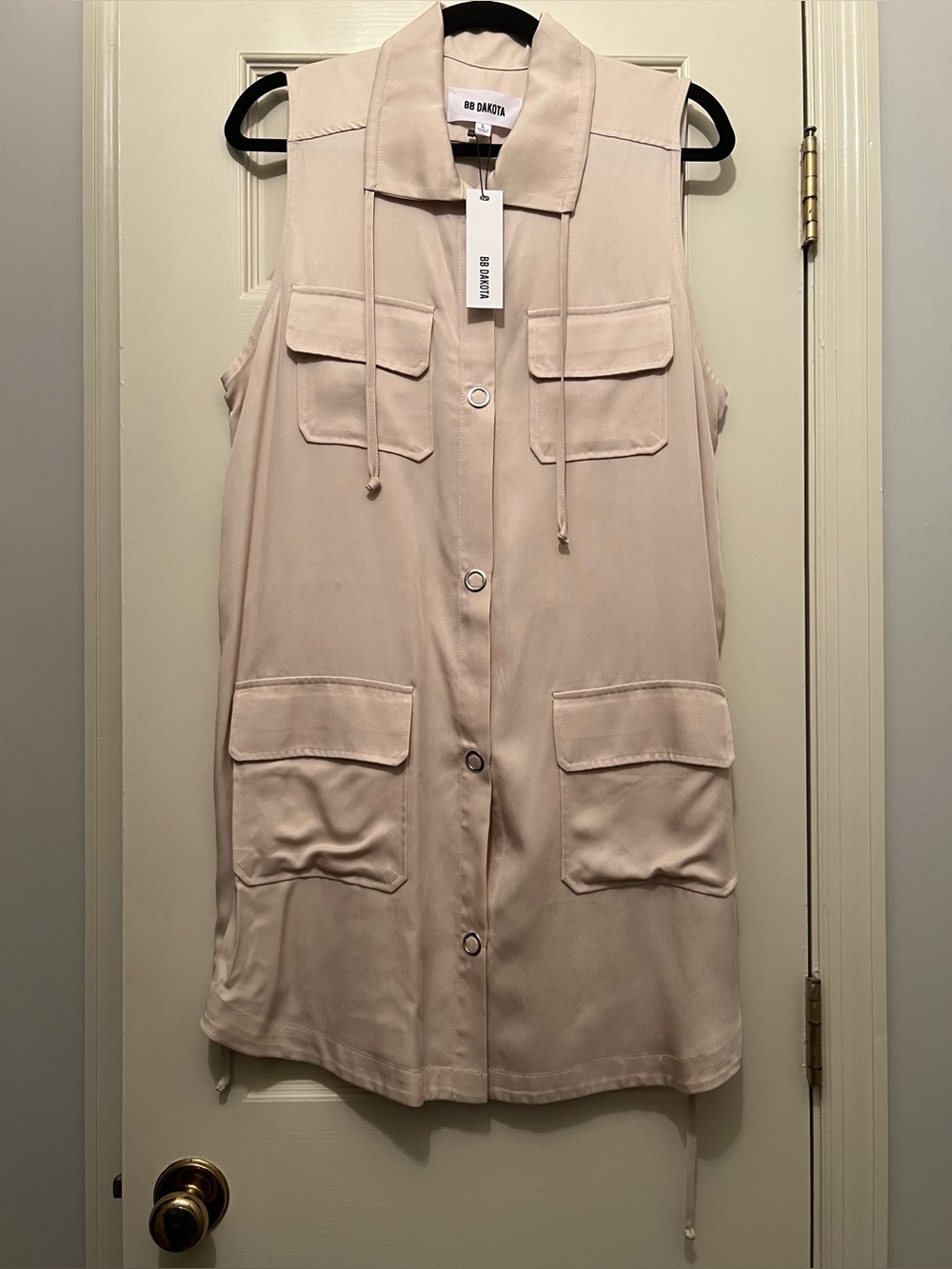 BB Dakota Sleeveless Utility Vest in Light Beige
